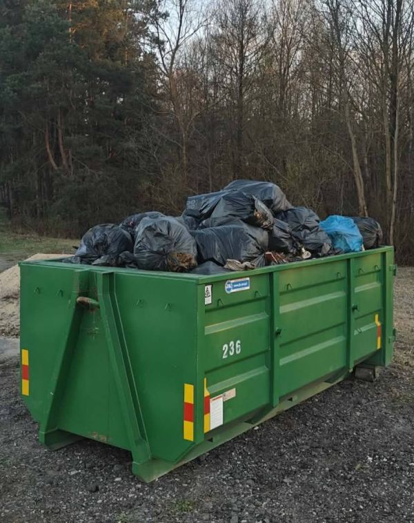 Kontener śmieci Młyniec