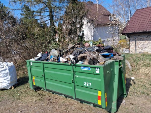 Kontener śmieci Złotoria